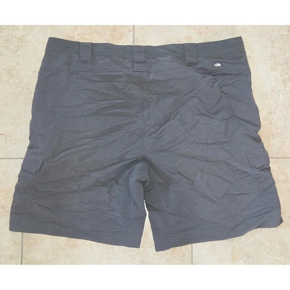 The North Face Mens XL Gray Nylon Cargo Hiking Shorts Dark Grey Outdoor Utility
